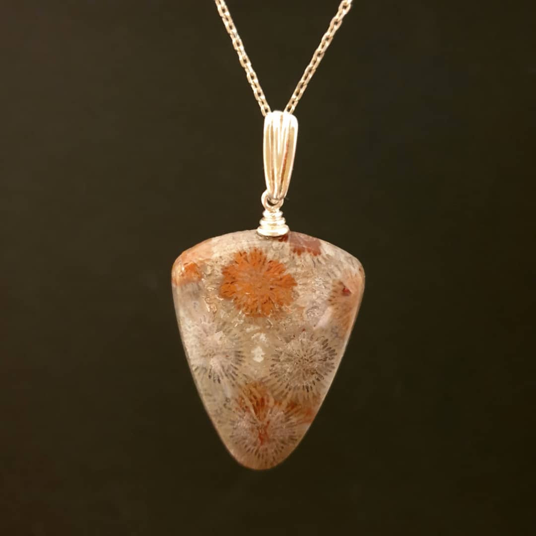 گردنبند نقره زنانه مدل فسیل مرجان اشک گردنبند نقره زنانه مدل فسیل مرجان اشک