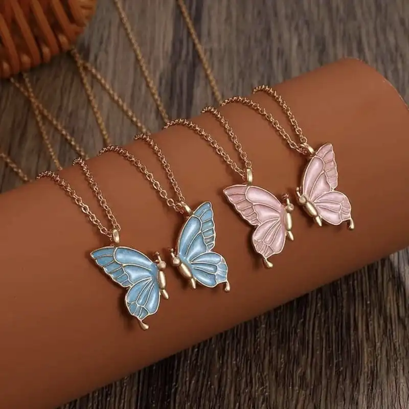 گردنبند زنانه مدل پروانه دوستی مجموعه دو عددی