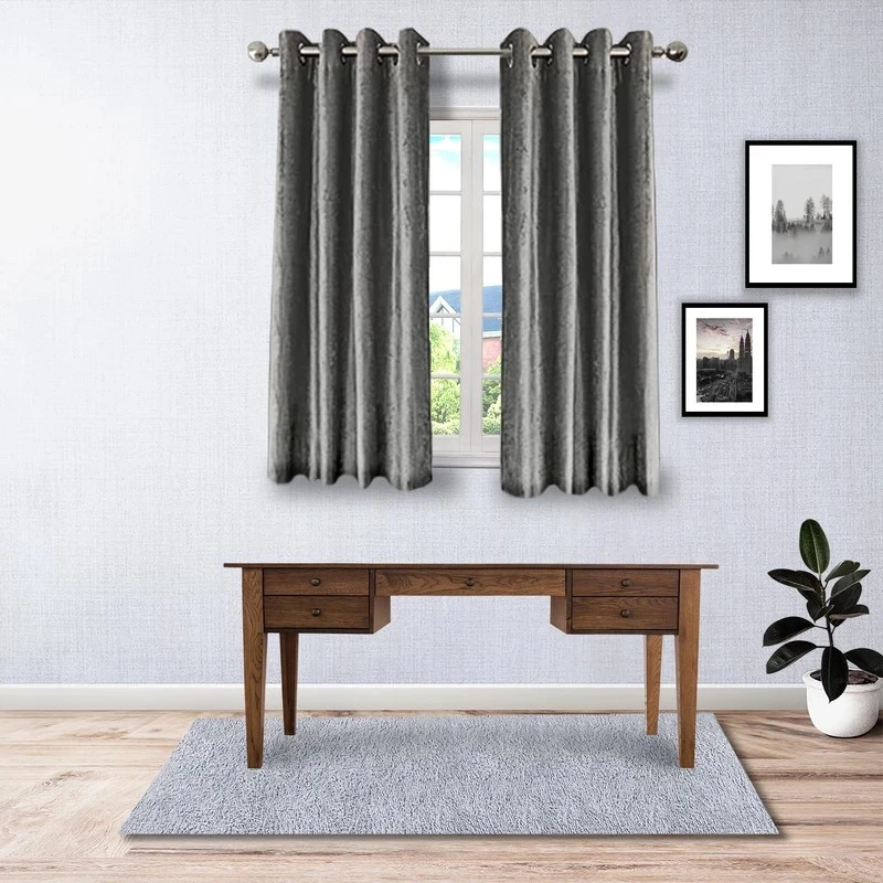 پرده مدل مخمل شانل s126 سایز 150x140 سانتی متر