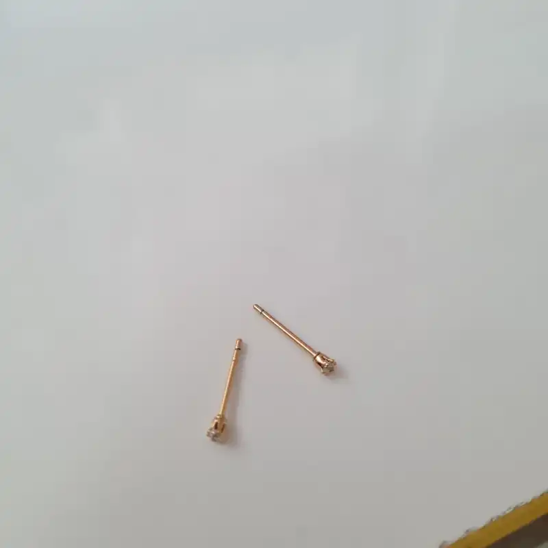 گوشواره زنانه ژوپینگ مدل نگینی ریز