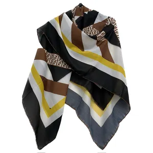 روسری زنانه مدل نخی چهارفصل قواره بزرگ کد 1612