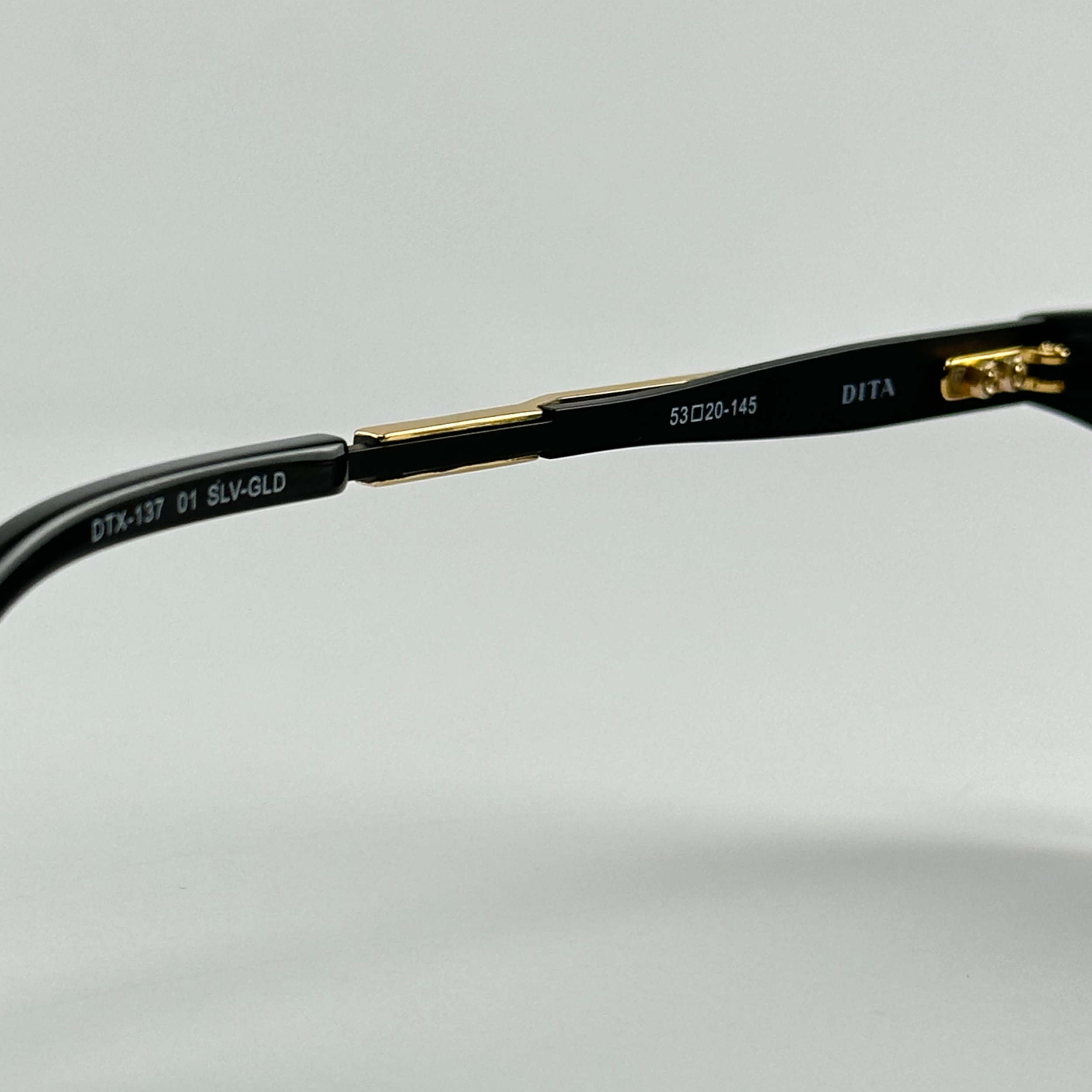 عینک آفتابی دیتا مدل DTX-137 01 SLV-GLD -  - 11