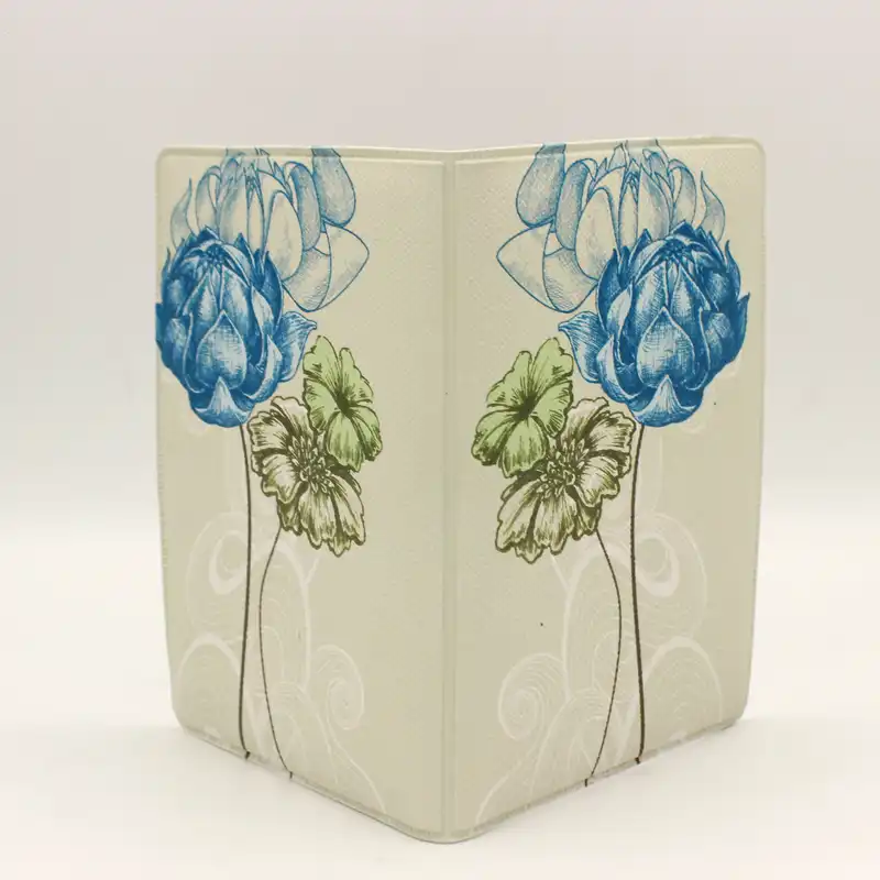 جلد شناسنامه زنانه مدل گل کد a560