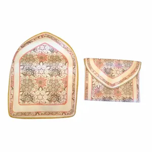 جانماز طرح محراب همراه کیف کد 680