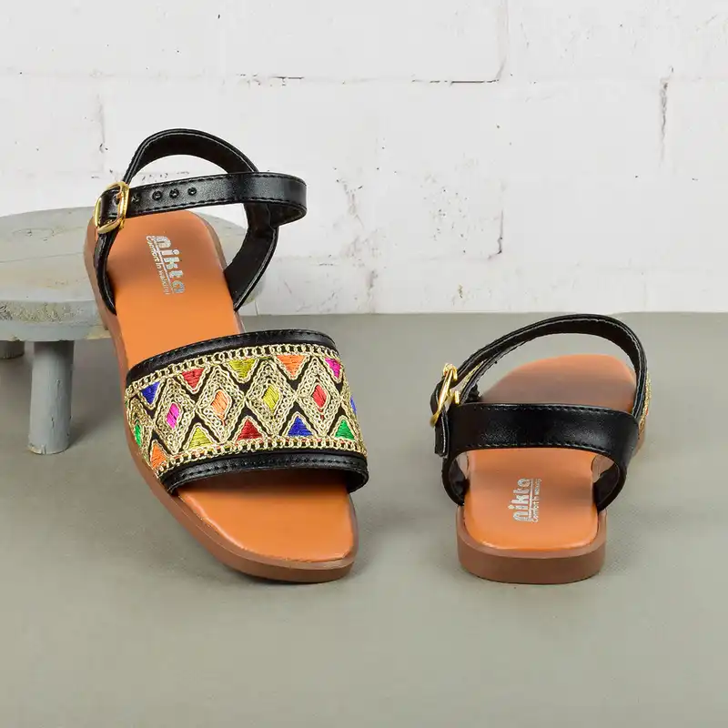 صندل زنانه نیکتا مدل سگکی آسان باز شو BK.4036