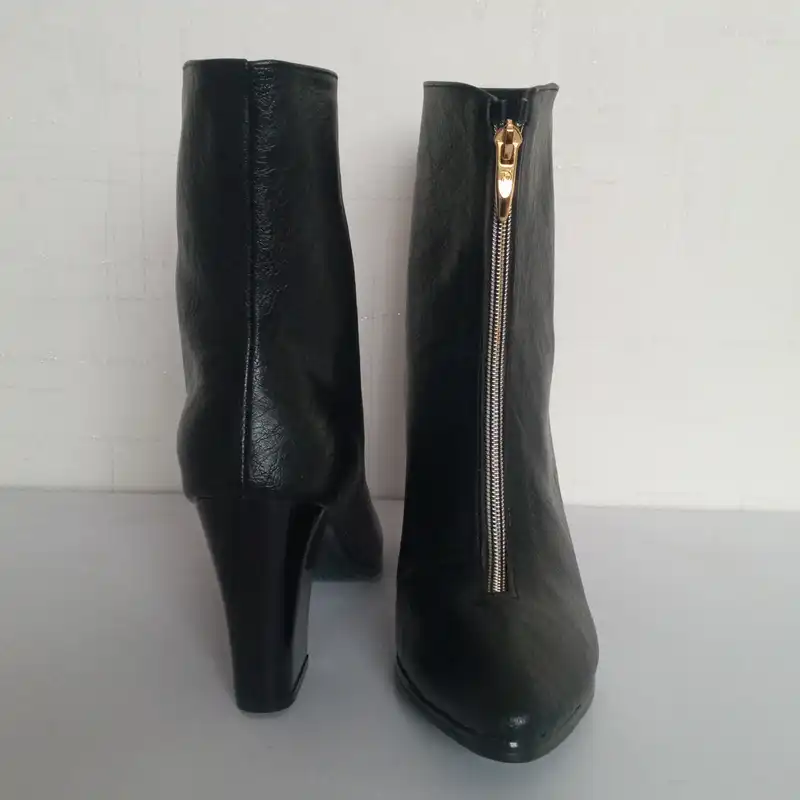 نیم بوت زنانه مدل سوگو