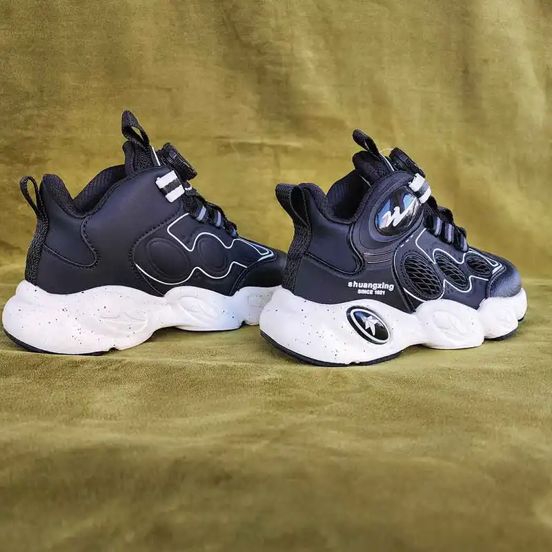 کفش مخصوص پیاده روی مدل WKQ-TreQ-BlkQQQ-138002