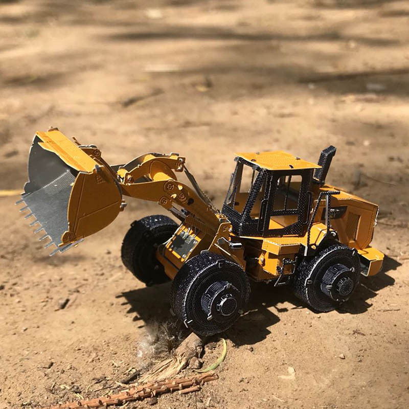 ساختنی مدل Wheel Loader