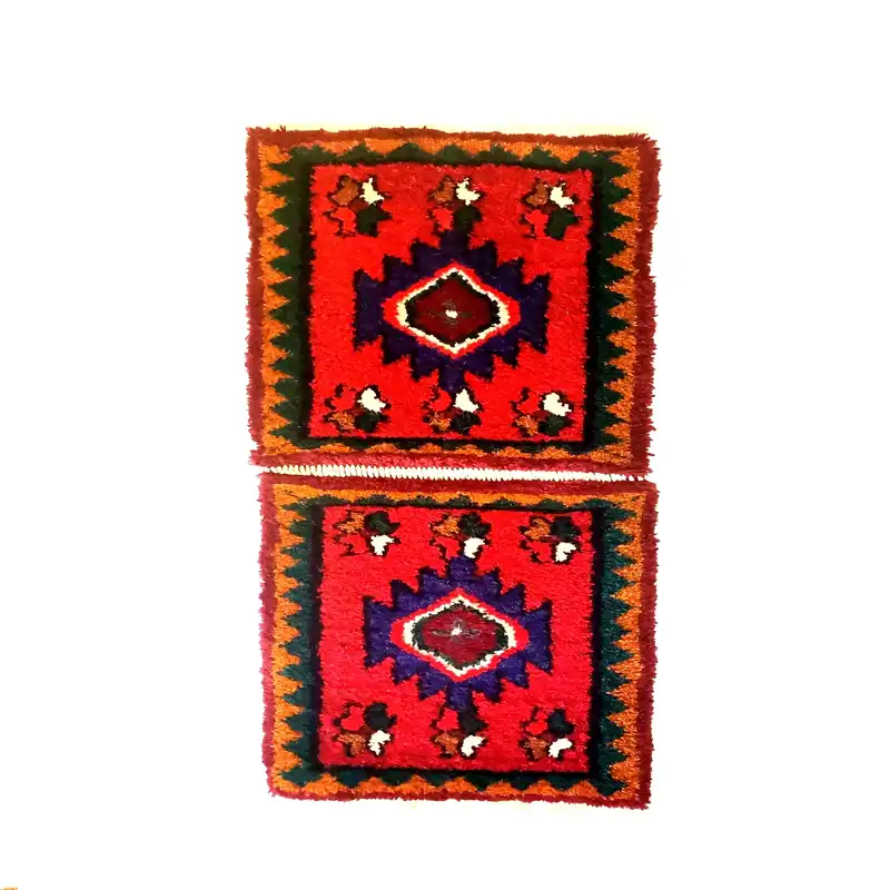 فرش دستبافت یک متری مدل آیاق آلتی کد 1324 بسته 2 عددی