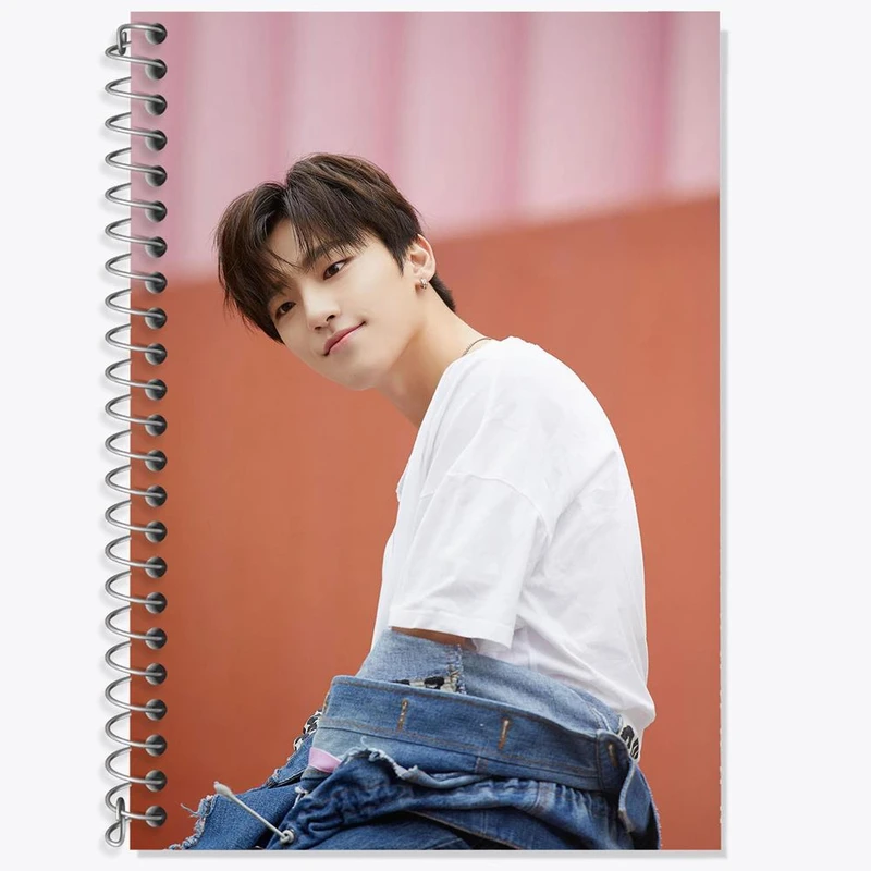 دفتر زبان 50 برگ خندالو مدل سه خط طرح دینو گروه سونتین Seventeen کد 21608