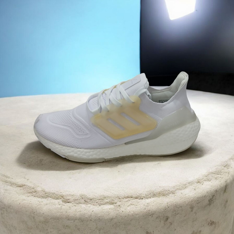 کفش رانینگ آدیداس مدل Ultraboost