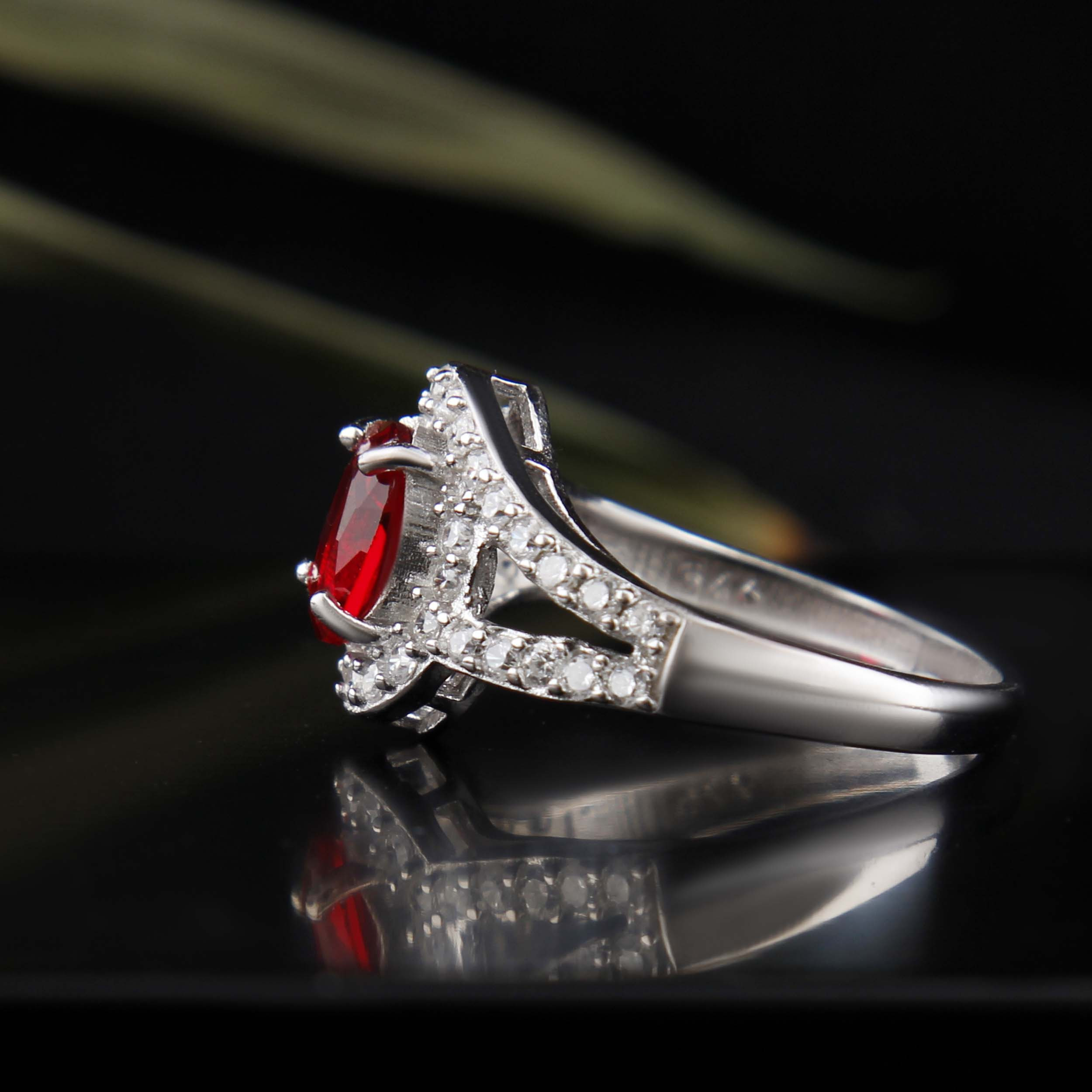 انگشتر نقره زنانه بازرگانی میلادی مدل سنگ کوارتز نگین برلیان بدون ریزش ابکاری رادیوم کد AWR_1547