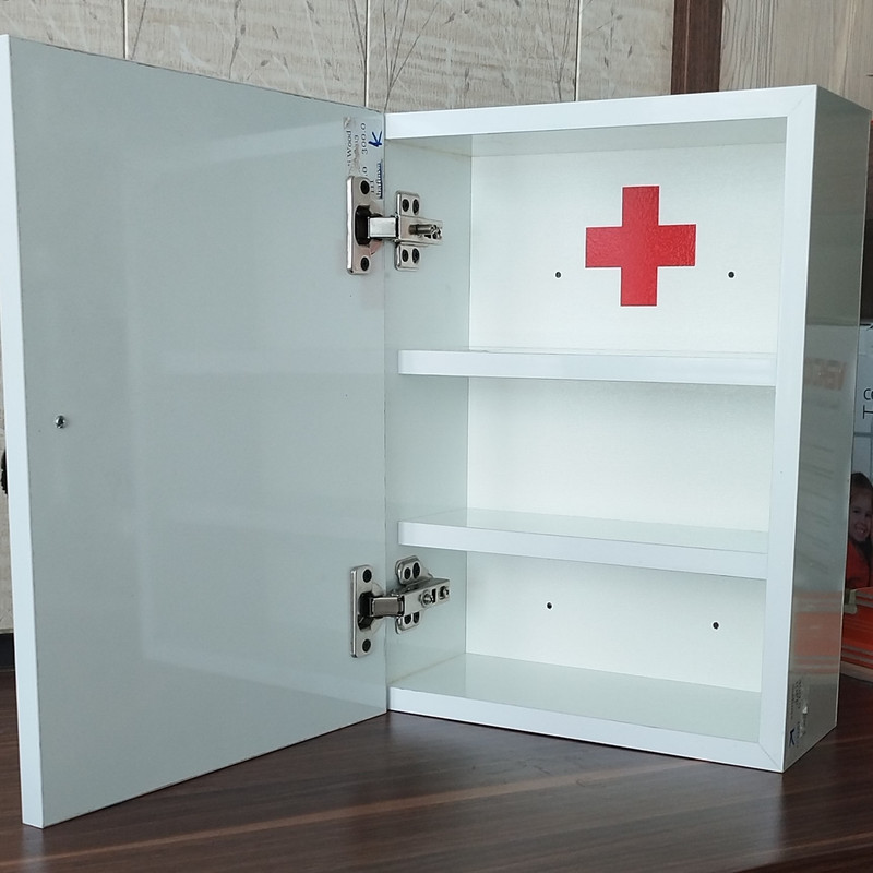 جعبه کمک‌های اولیه مدل چوبی