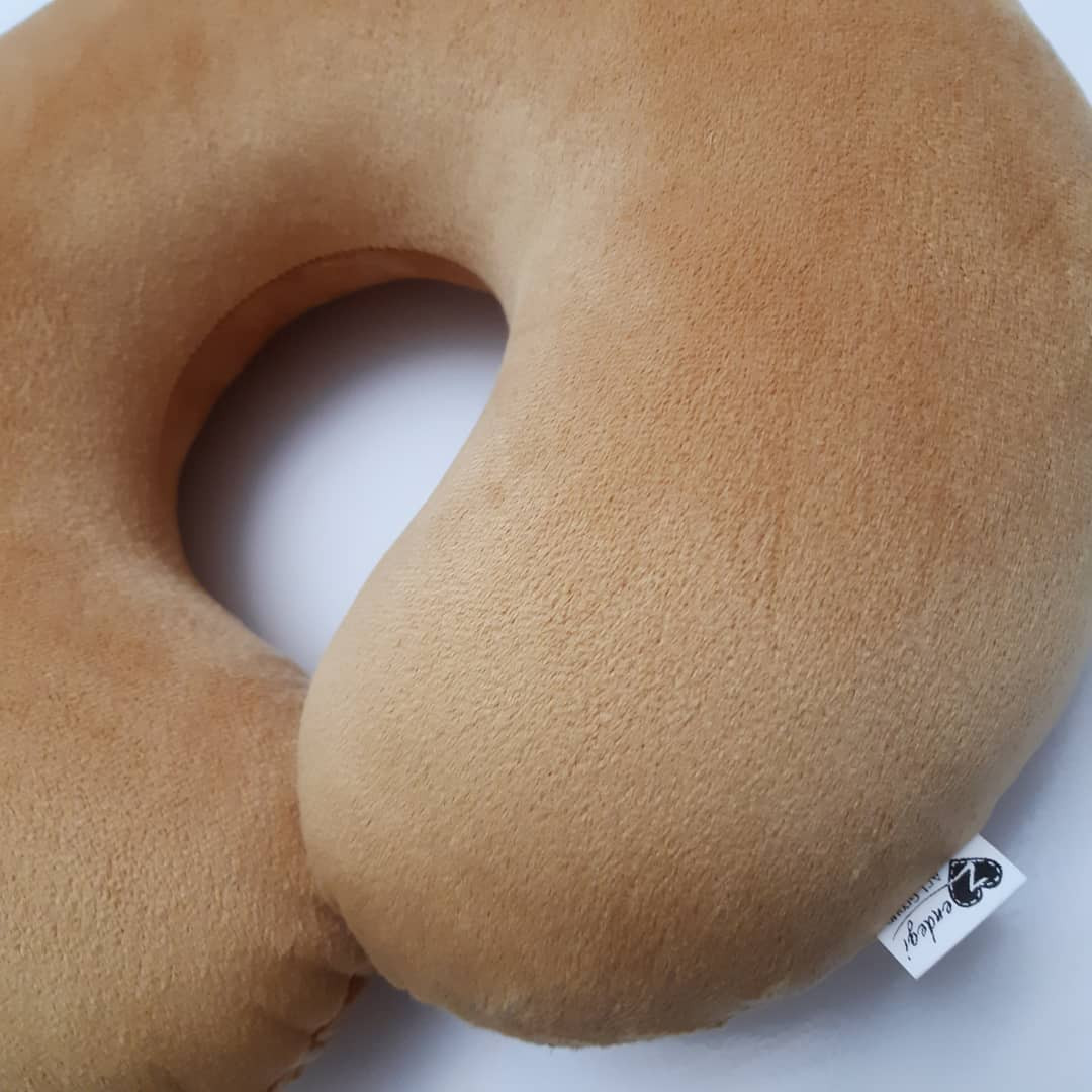 بالش دورگردنی گروه هنری زندگی کد MB-06 بالش دورگردنی گروه هنری زندگی کد MB-06