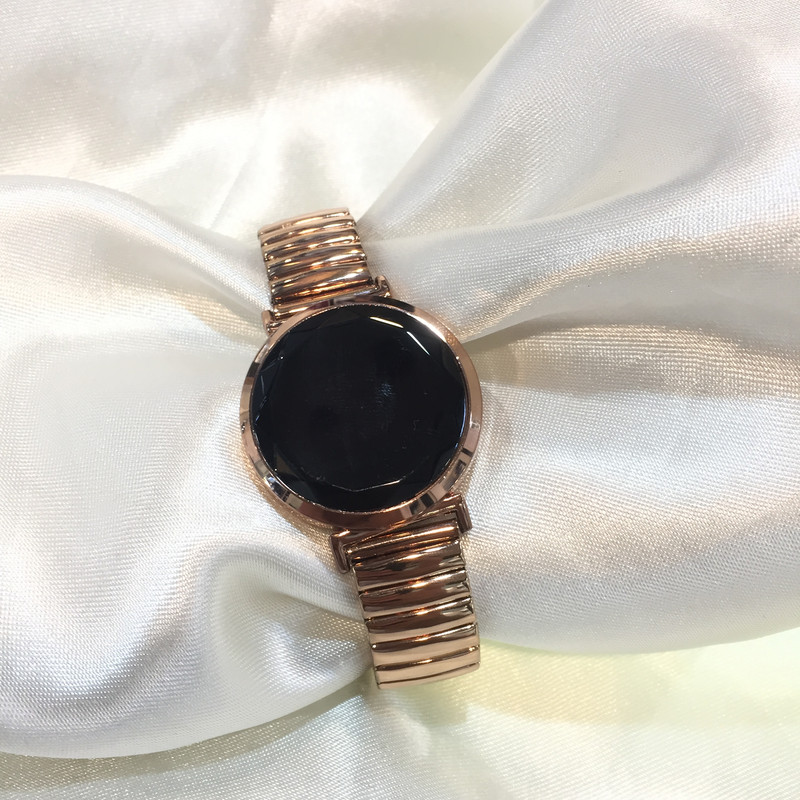 ساعت مچی دیجیتال زنانه مدل لمسی بند کشی ساعت مچی دیجیتال زنانه مدل لمسی بند کشی