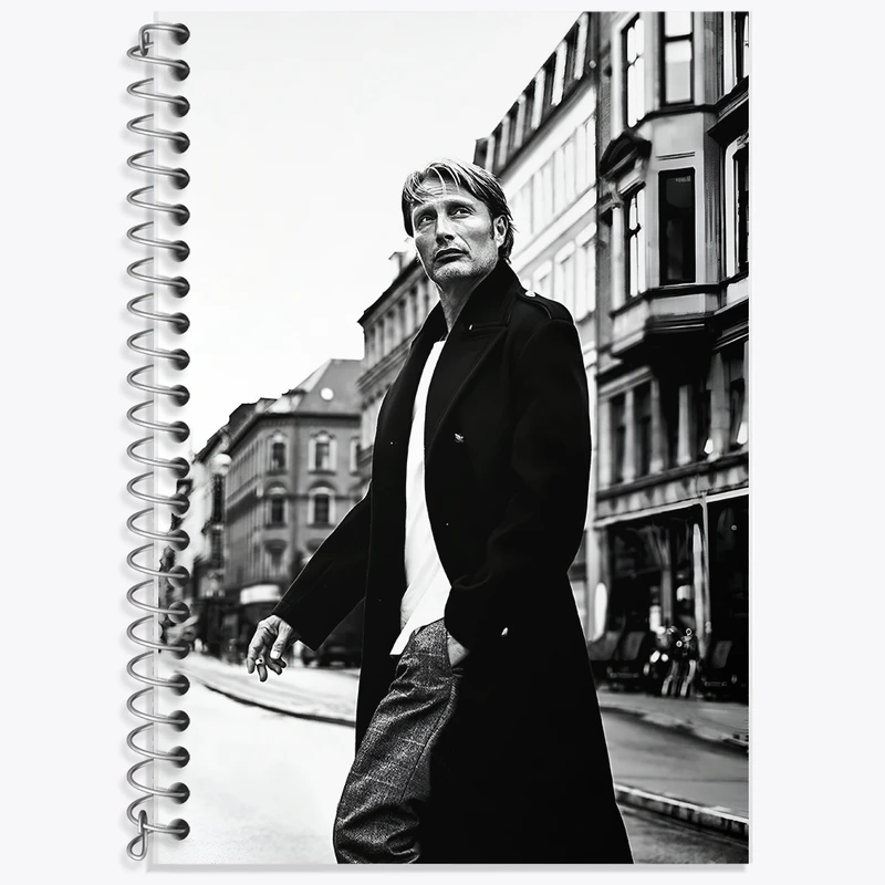 دفتر لغت 50 برگ خندالو طرح مادز میکلسن (Mads Mikkelsen) کد F7453