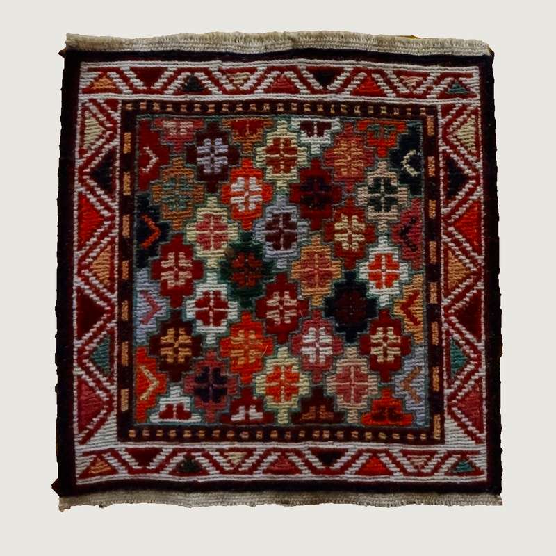 رومیزی گلیم دستباف طرح سوزنی کد GL12