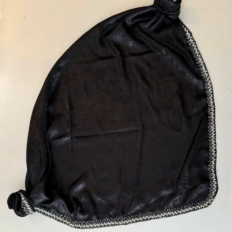 روسری زنانه مدل مجلسی کوپرا فلورانس سنگدوزی ملیله دوزی زیگزاگی قواره 90