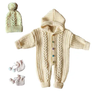 ست 3 تکه لباس بافتنی نوزاد کد 4646