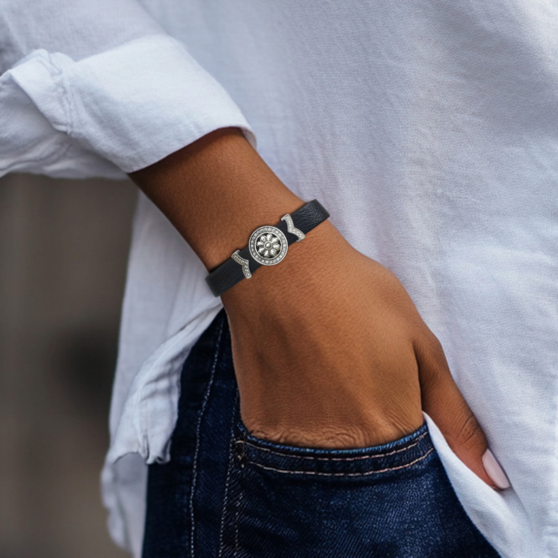 دستبند نقره پرمون مدل لوتوس