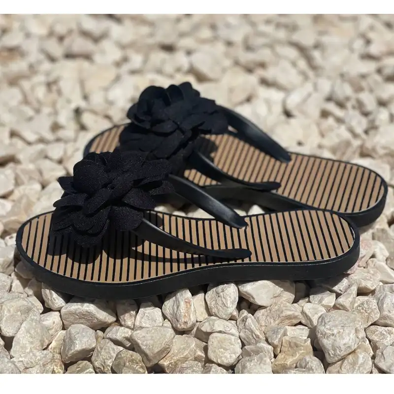 دمپایی لاانگشتی زنانه نیکتا مدل روژا گلدار