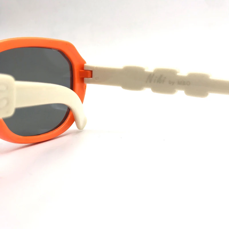 عکس شماره 3 : عینک آفتابی بچگانه ام اند او مدل madison-c3