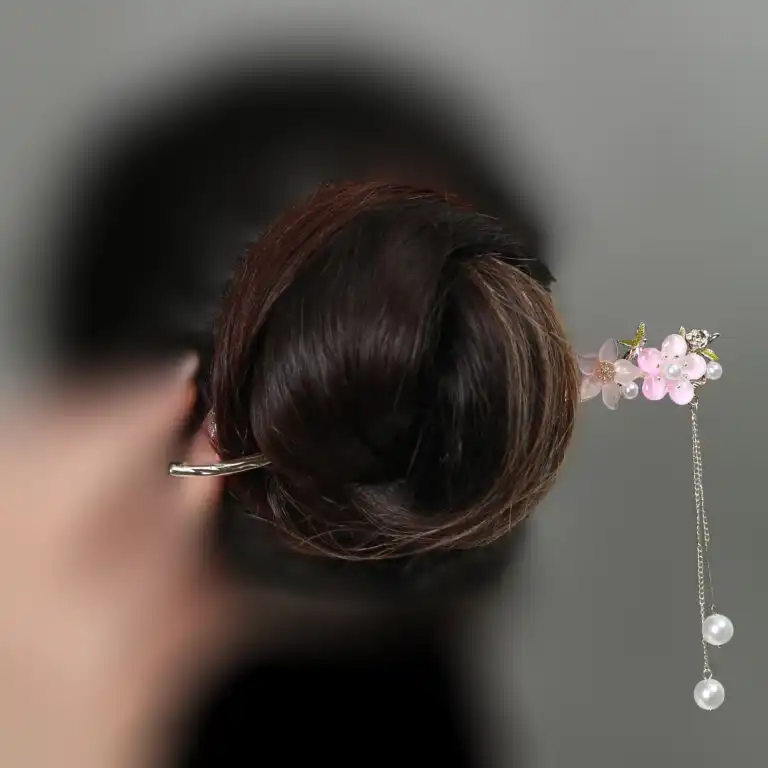 گیره مو زنانه مدل کانزاشی طرح گل و آویز مروارید کد 108001128