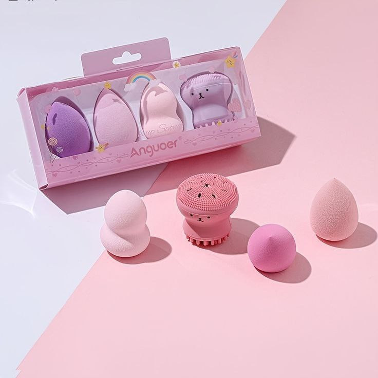 پد آرایشی مدل تخم مرغی مجموعه 3 عددی  به همراه برس پاکسازی صورت