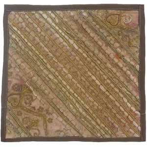 رومیزی سوزن دوزی مدل سرمه عسلی کد POSER22