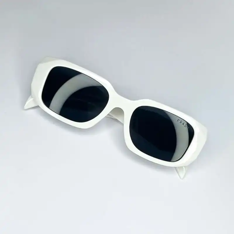 عینک آفتابی  مدل دسته سه بعدی