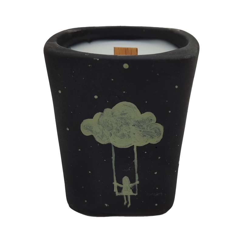 شمع لیوانی مدل دختر و تاب