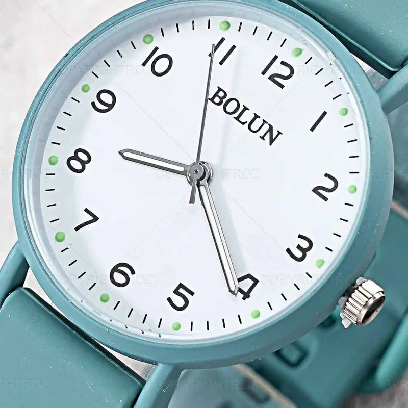 ساعت مچی عقربه ای زنانه بولون مدل 08