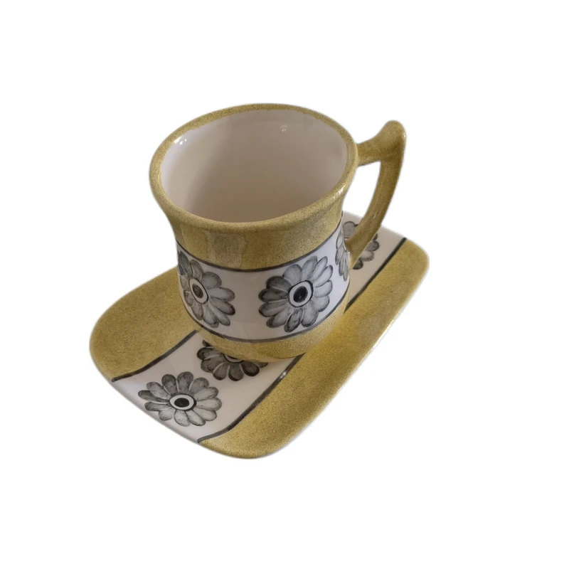 ماگ و زیرماگی سرامیکی مدل گل لوتوس