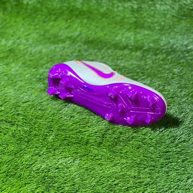 کفش فوتبال مردانه مدل استوک دار 001