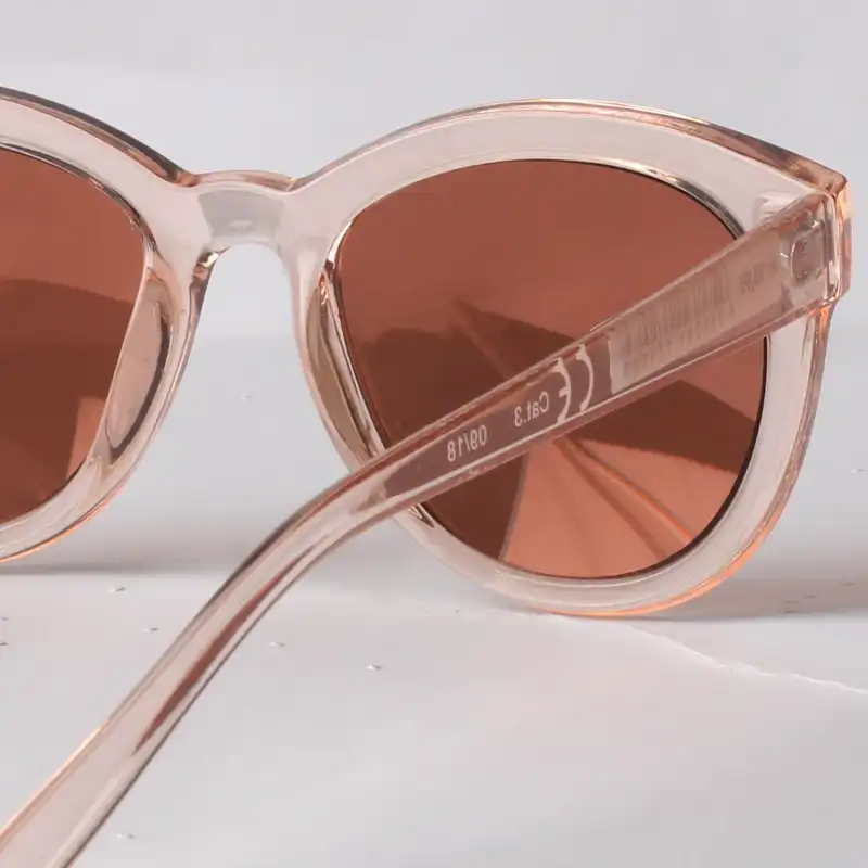 عینک آفتابی مدل ey2400