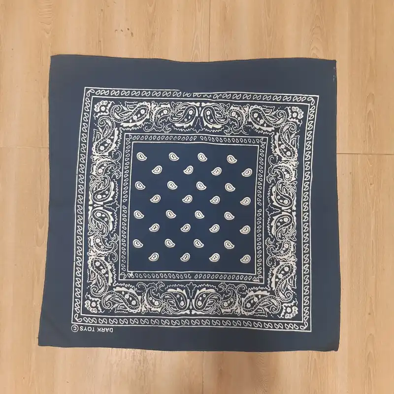 دستمال سر طرح بته جقه