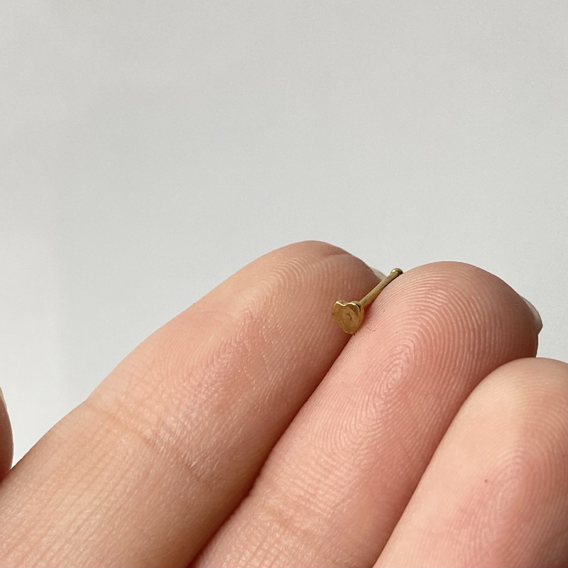 پیرسینگ بینی زنانه مدل قلب