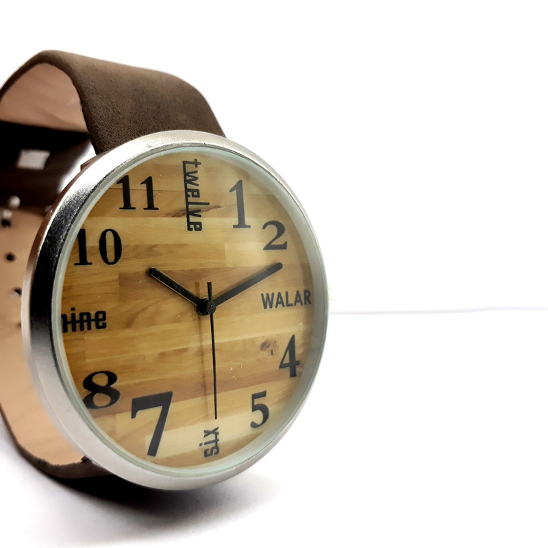 ساعت مچی عقربه‌ای مردانه والار مدل چوب گردو کد 12