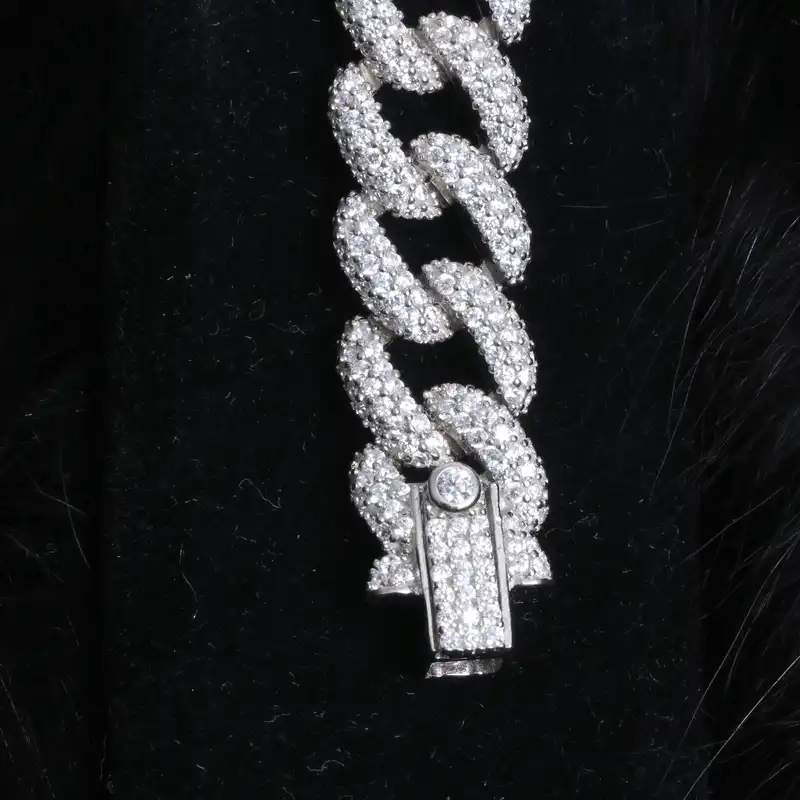 دستبند نقره زنانه مدل 01