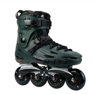 اسکیت کفشی فلاینگ ایکل مدل falcon f6 سایز 44