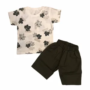 ست تيشرت و شلوارك پسرانه طرح برگ