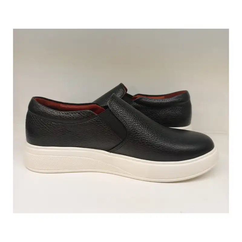 کفش روزمره زنانه سرزمین چرم مدل 141798 رنگ مشکی