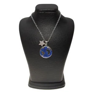 گردنبند زنانه مدل کره زمین و ستاره