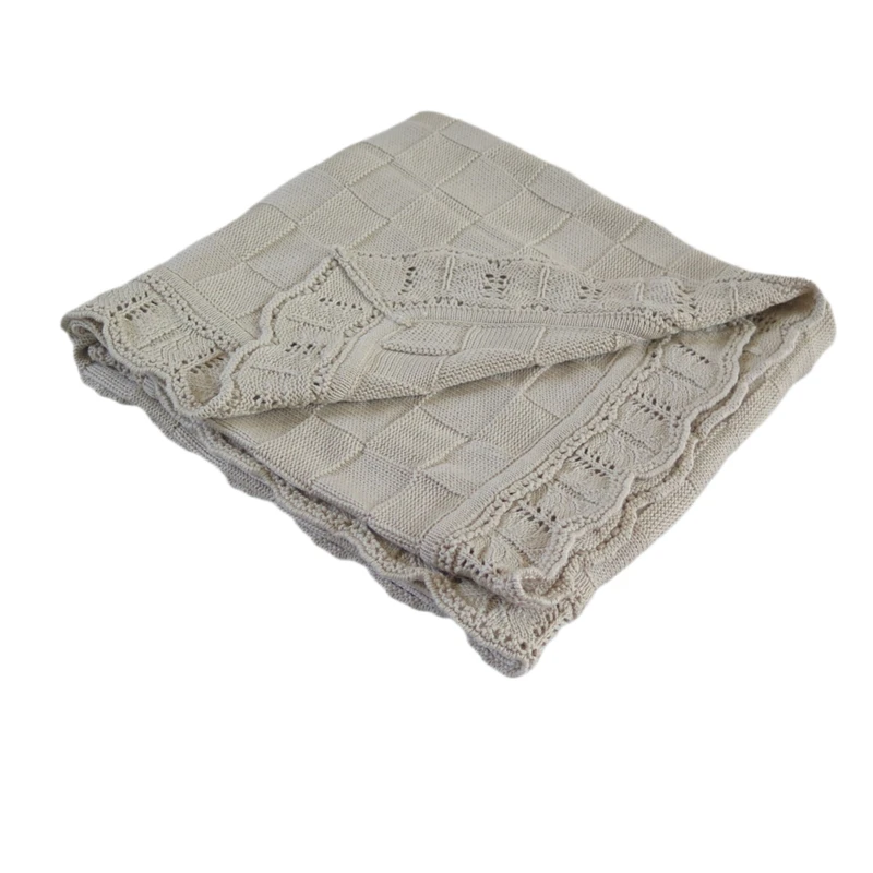 پتو نوزاد مدل مربعی بافت