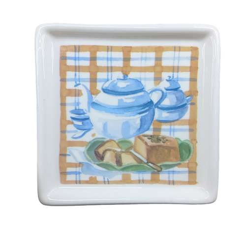 بشقاب سرامیکی مدل مربع طرح کیک صبحانه و قوری