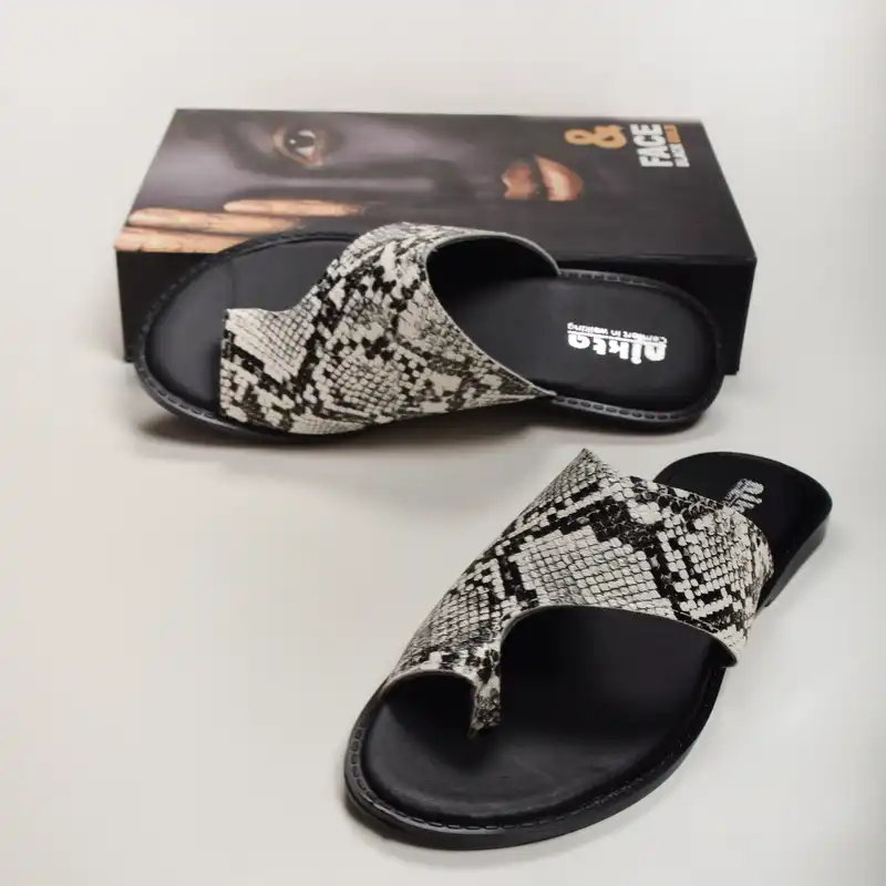 دمپایی لاانگشتی زنانه نیکتا مدل BK.2807