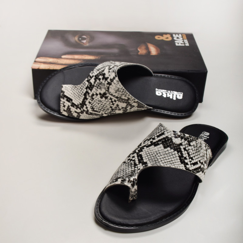 دمپایی لاانگشتی زنانه نیکتا مدل BK.2807