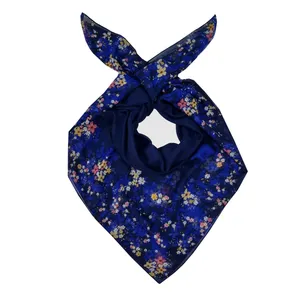 روسری زنانه مدل گلدار