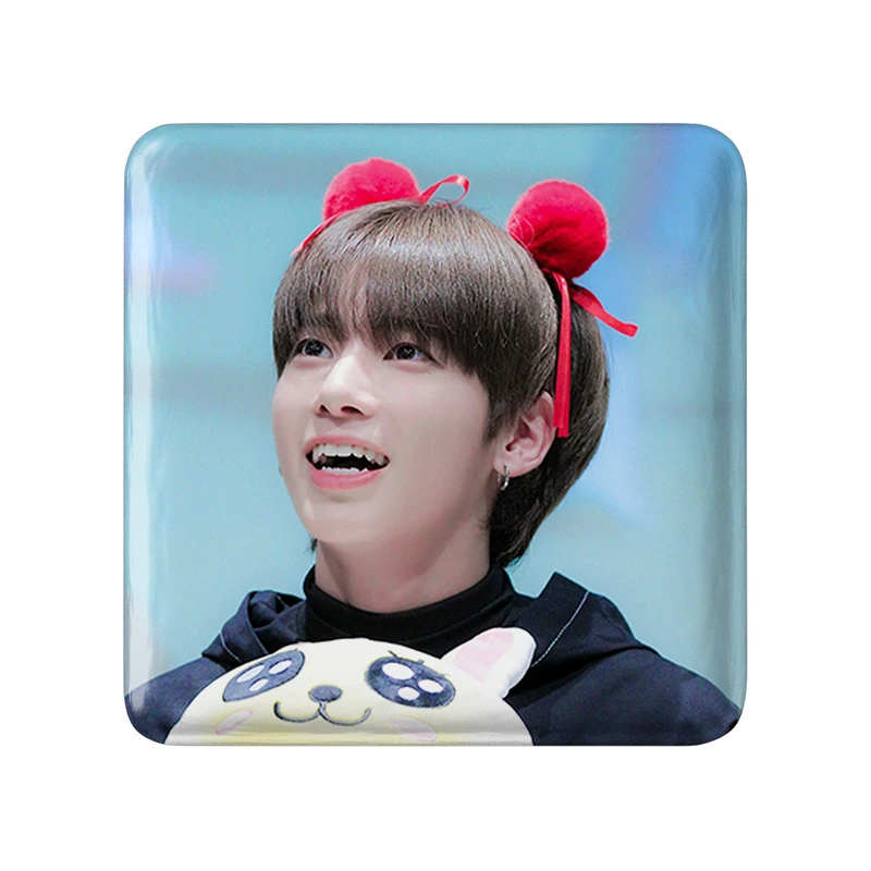 مگنت خندالو طرح تهیون گروه تی اکس تی کد 11839