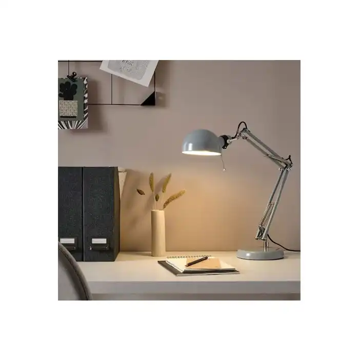 چراغ مطالعه ایکیا مدل 580